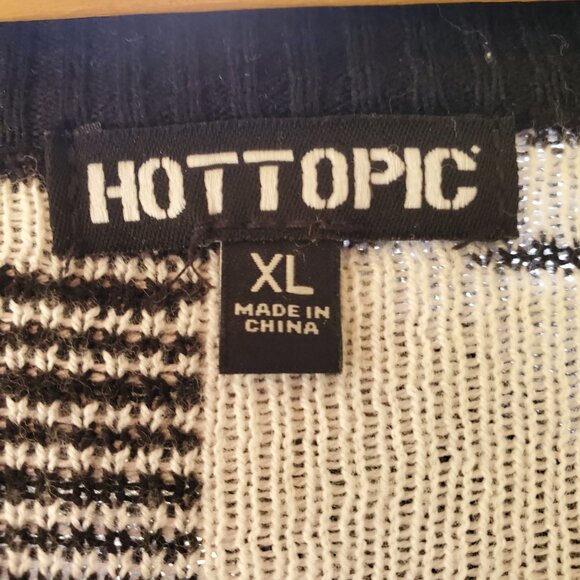 Skull Cardigan ~ Black and White ~ Punk Rock ~ Hot Topic UniSex - Picture 3 of 8